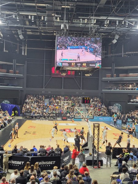 Projektas #HoopsWithTheWolves
